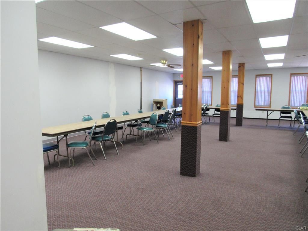 206 W 3rd St, Mount Carmel, PA 17851